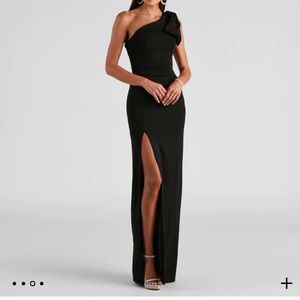 WINDSOR EVENING GOWN